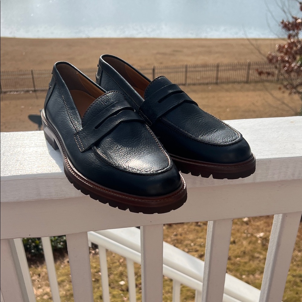 Milwaukee Mens WILLEM Moc Toe Loafer / Black size 9